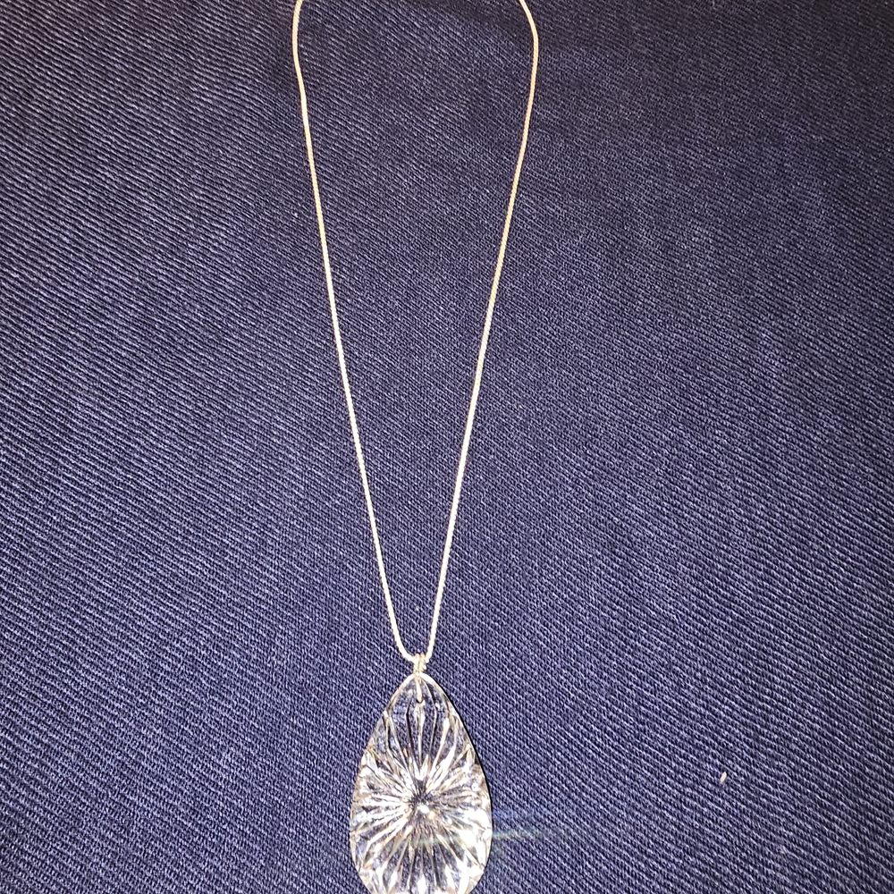 Elegant Silver Teardrop Pendant Necklace